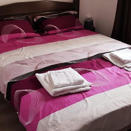 Apartament Confortabil In Zsilvásárhely Kültér fotó