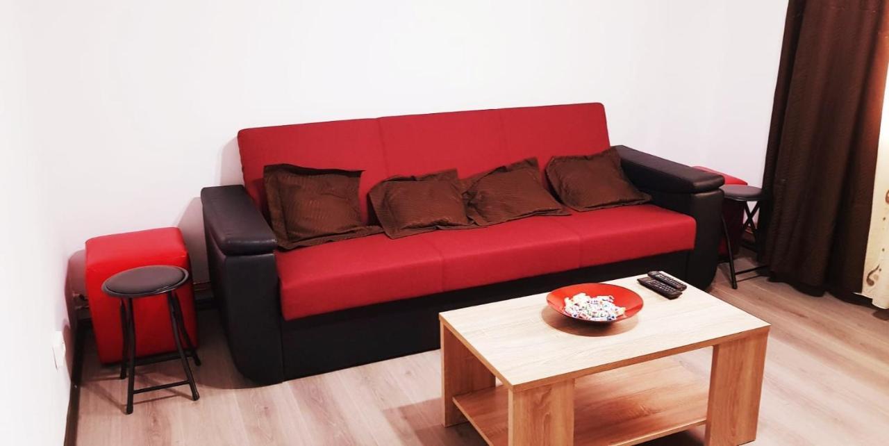 Apartament Confortabil In Zsilvásárhely Kültér fotó